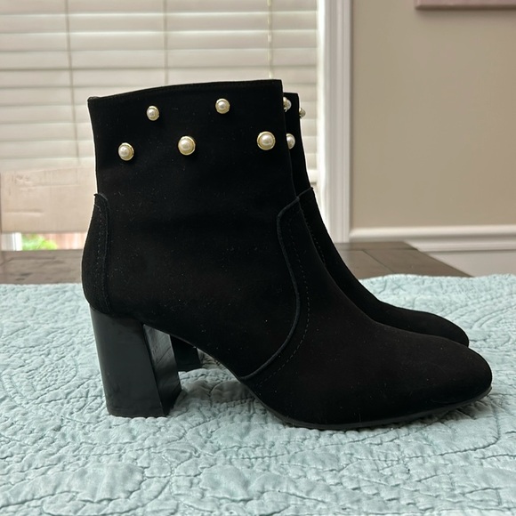 Brenda Zaro Pearl Ankle Boots Black Suede/Leather. Sz 38/7.5. Made in Sp… - Picture 1 of 9